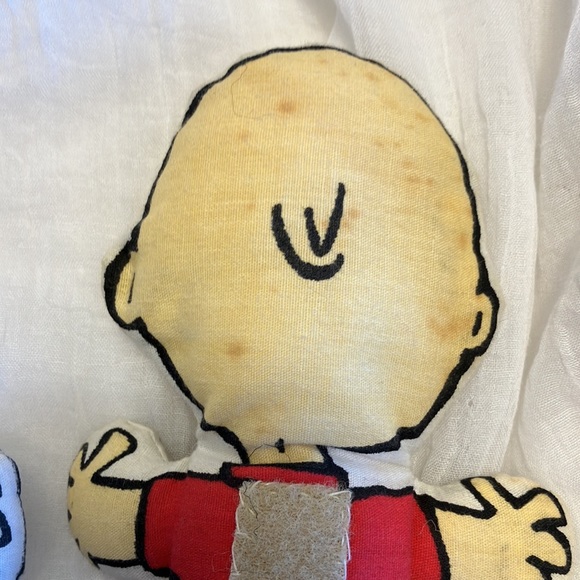 Two Vintage Mini Charlie Brown Pillows - Picture 8 of 9